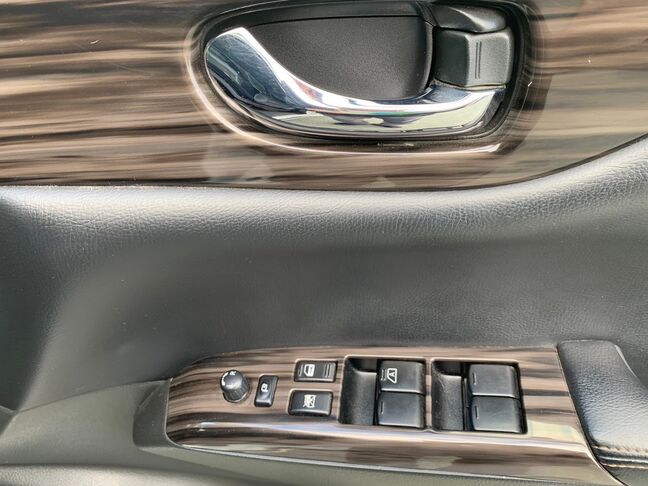 【友達追加の方法①】LINEで「@391tycna」を検索して友達追加できます。