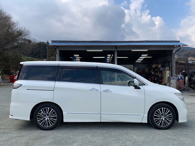 【全国へ納車可能】遠方の方でもご購入頂けるように陸送輸送を安価なお値段で承っています。【返品保証有り】ご遠方のお客様には一週間の返品保証付きです。