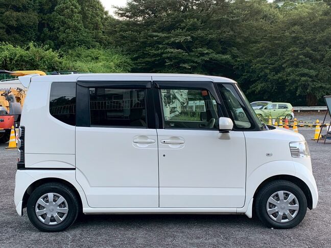 【廃車の無料引取り】当社は他社で購入された場合でも走行不能車や廃車の無料引き取り大歓迎です。「LINEでお問い合わせ」から車検証・車両の写真とご希望金額をお送りください