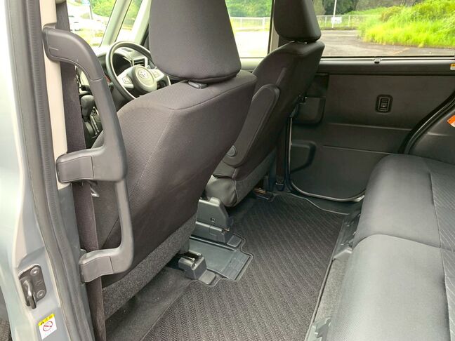 【応援】当店は、車が必要なのに様々な理由からオートローンの審査に通らず、購入できない方を応援しています。お気軽に仮審査をお申し込みください。