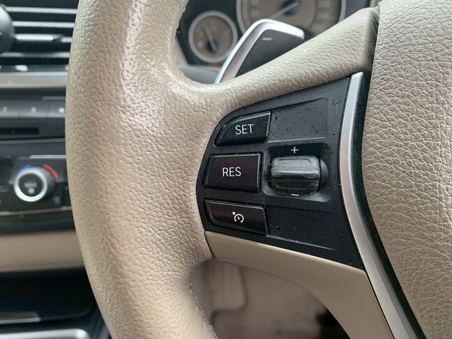 【お車探し】お客様のご要望に応じて、仕入れのプロがお客様と一緒にご希望のお車をお探しさせて頂くサービスをご提供しています。ご遠慮なくお申し出ください。