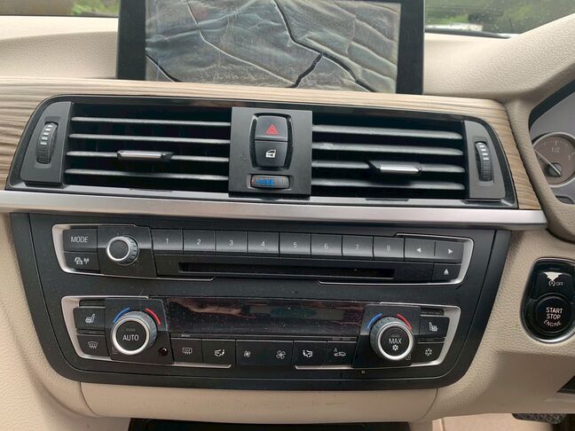 【お車探し】お客様のご要望に応じて、仕入れのプロがお客様と一緒にご希望のお車をお探しさせて頂くサービスをご提供しています。ご遠慮なくお申し出ください。