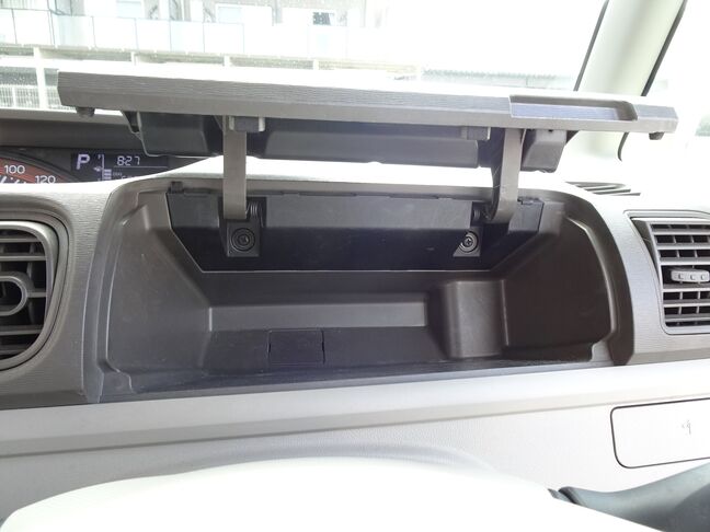 【収納多数】車内空間がきれいに保たれること間違いなしです