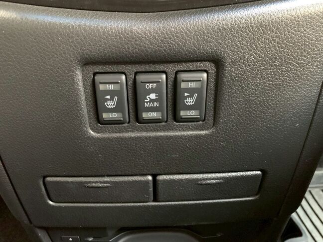 【お車探し】お客様のご要望に応じて、仕入れのプロがお客様と一緒にご希望のお車をお探しさせて頂くサービスをご提供しています。ご遠慮なくお申し出ください。