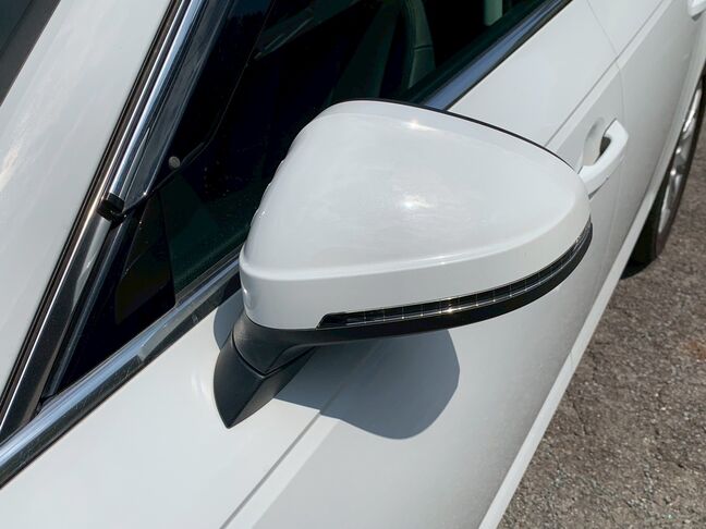 【お車探し】お客様のご要望に応じて、仕入れのプロがお客様と一緒にご希望のお車をお探しさせて頂くサービスをご提供しています。ご遠慮なくお申し出ください。