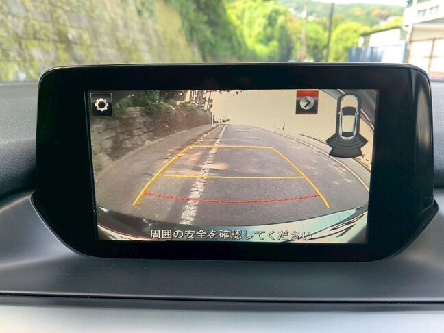 【友達追加の方法②】車両画像の2枚目のQRコードをLINEで読み込んで友達追加できます。