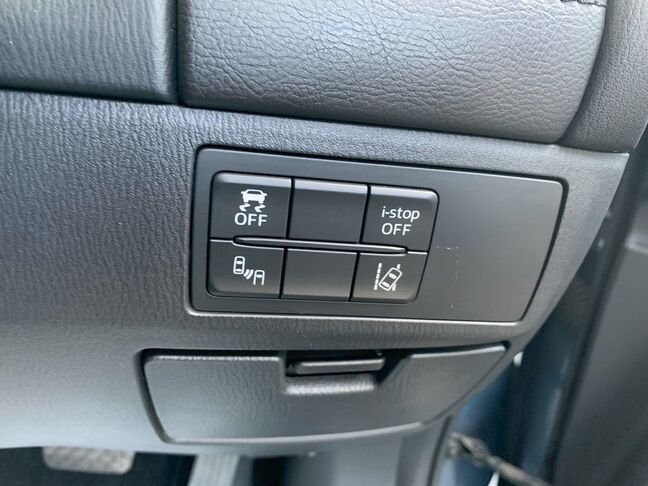 ご返信頂くと、当社の自社ローンの特徴について、詳しくご案内させて頂きますので、まずは公式LINEの友達登録をお願いします