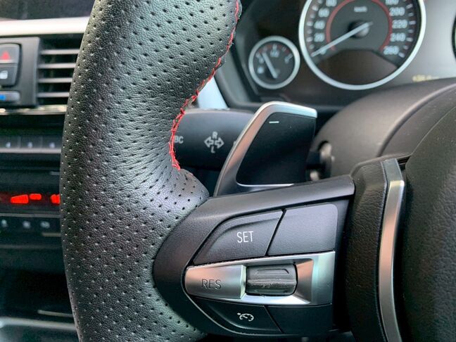 ご返信頂くと、当社の自社ローンの特徴について、詳しくご案内させて頂きますので、まずは公式LINEの友達登録をお願いします