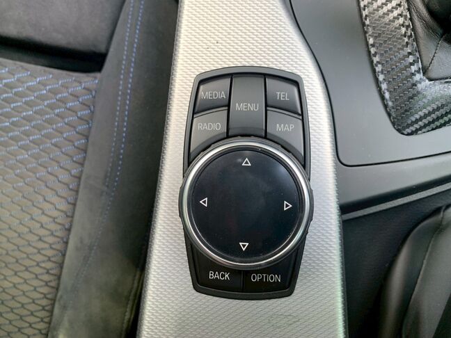 【仮審査申込】当社公式LINEから詳しくご案内しています。まずは、次の①～③の中からやりやすい方法で友達追加をお願いします。