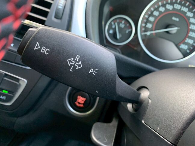 【友達追加の方法①】LINEで「@391tycna」を検索して友達追加できます。