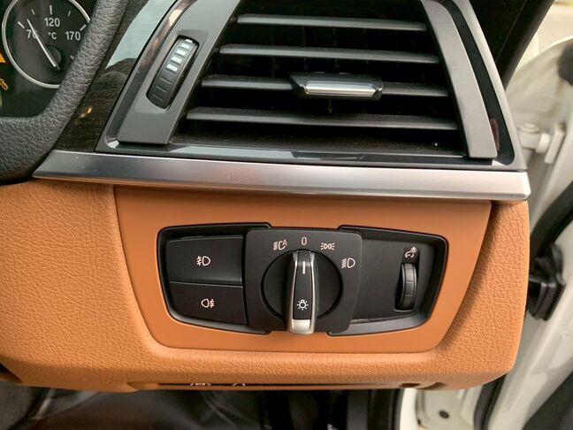 【友達追加の方法①】LINEで「@391tycna」を検索して友達追加できます。