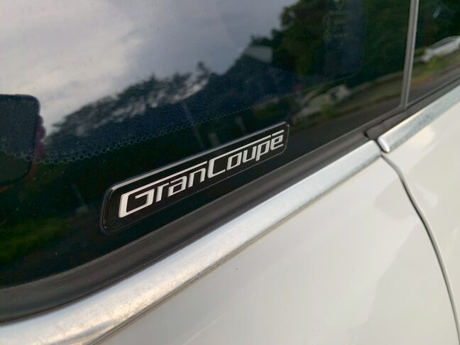 ご返信頂くと、当社の自社ローンの特徴について、詳しくご案内させて頂きますので、まずは公式LINEの友達登録をお願いします