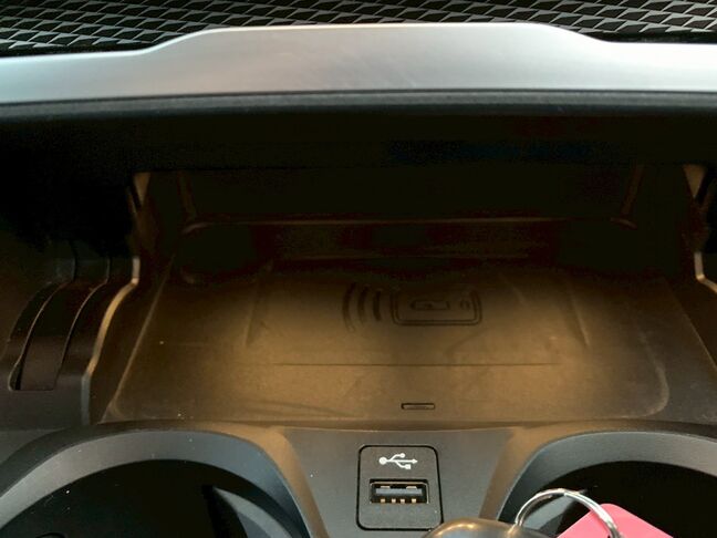 【お車探し】お客様のご要望に応じて、仕入れのプロがお客様と一緒にご希望のお車をお探しさせて頂くサービスをご提供しています。ご遠慮なくお申し出ください。