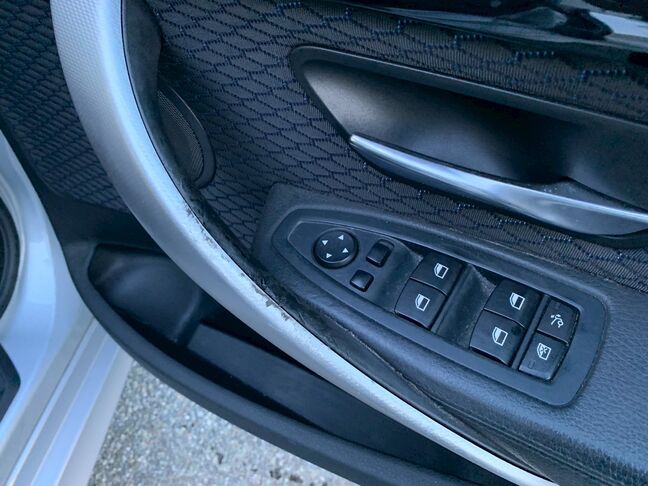 【点検整備】当社の点検整備は消耗品やオイル交換もしています。
点検箇所の写真やコンピューター診断の結果は全て写真を撮って保存してあります。ご安心ください。