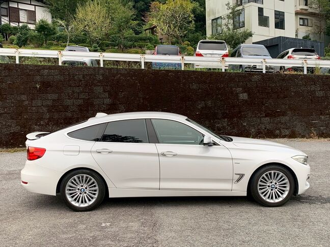 【廃車の無料引取り】当社は他社で購入された場合でも走行不能車や廃車の無料引き取り大歓迎です。「LINEでお問い合わせ」から車検証・車両の写真とご希望金額をお送りください