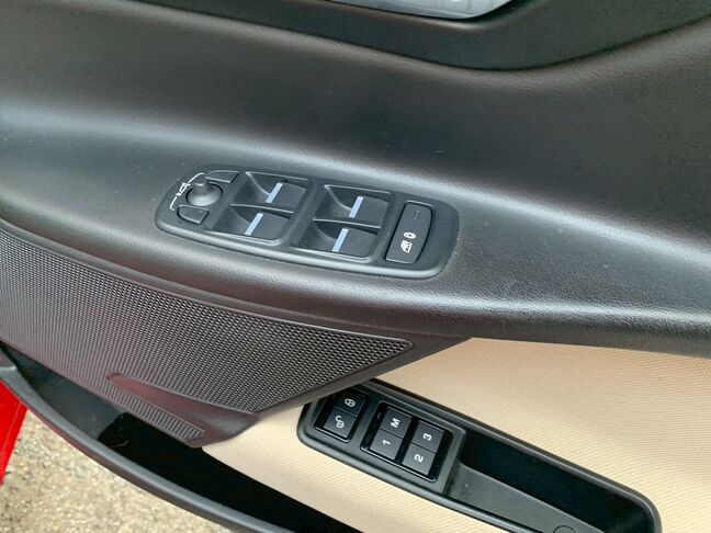 LINEをご利用でないお客様は mixllc.line@gmail.com にご連絡ください。メールでご案内を差し上げます。