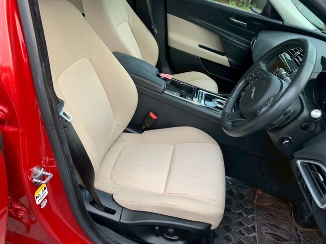 【友達追加の方法①】LINEで「@391tycna」を検索して友達追加できます。