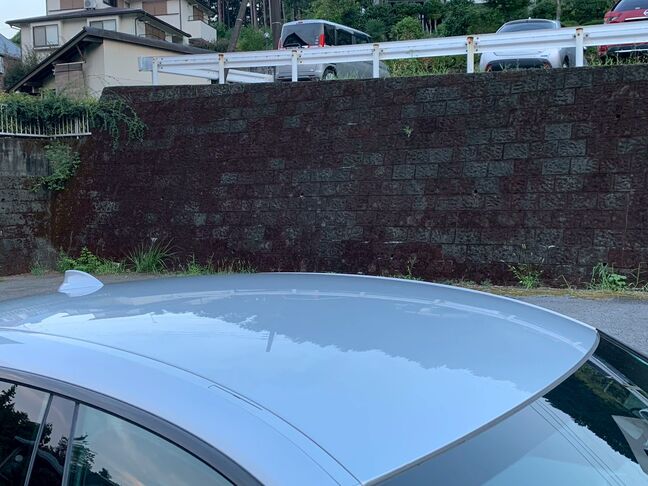 【友達追加の方法②】車両画像の2枚目のQRコードをLINEで読み込んで友達追加できます。