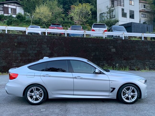 【仮審査申込】当社公式LINEから詳しくご案内しています。まずは、次の①～③の中からやりやすい方法で友達追加をお願いします。