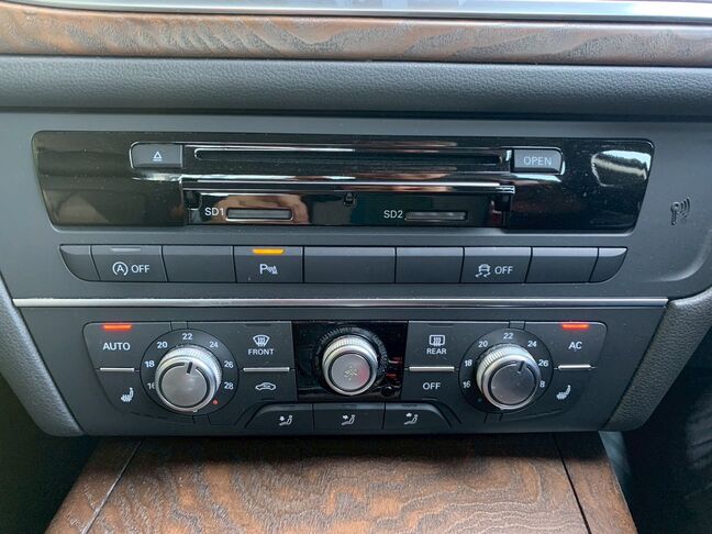 【安心】納車後のトラブルが発生しても、当社独自の保証サービスにご加入頂ければ修理ができるので、安心してお乗りいただくことができます。