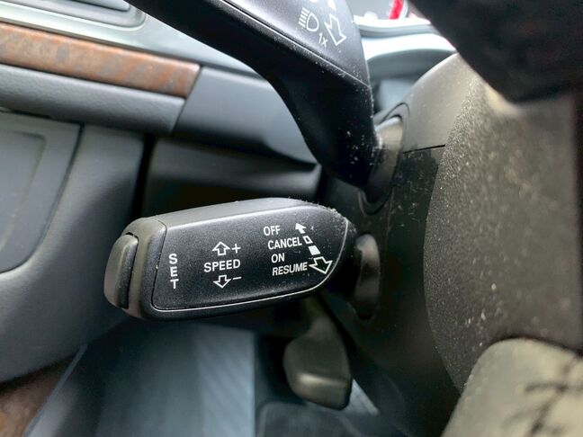 【仮審査申込】当社公式LINEから詳しくご案内しています。まずは、次の①～③の中からやりやすい方法で友達追加をお願いします。