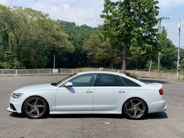 【全国へ納車可能】遠方の方でもご購入頂けるように陸送輸送を安価なお値段で承っています。【返品保証有り】ご遠方のお客様には一週間の返品保証付きです。