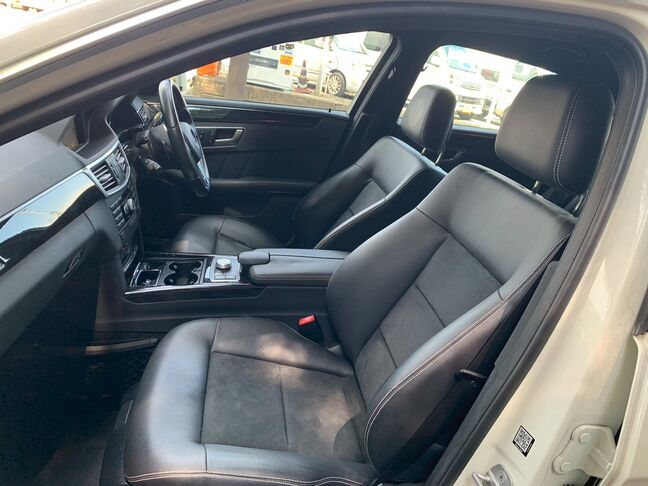 【お車探し】お客様のご要望に応じて、仕入れのプロがお客様と一緒にご希望のお車をお探しさせて頂くサービスをご提供しています。ご遠慮なくお申し出ください。