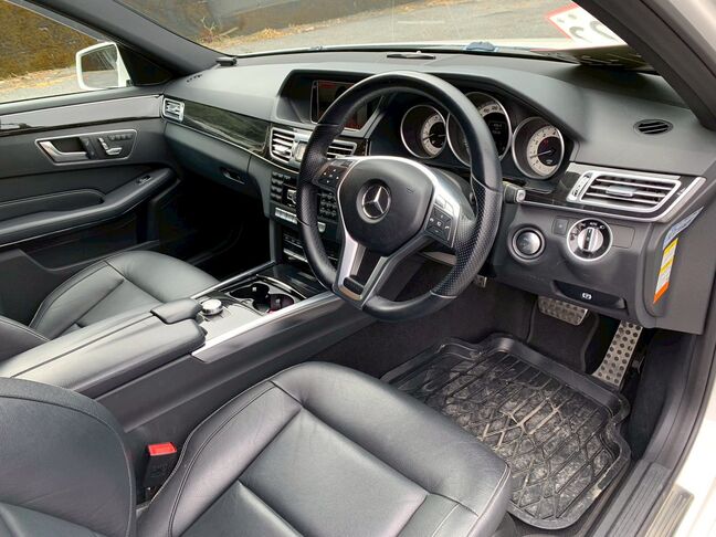 【お車探し】お客様のご要望に応じて、仕入れのプロがお客様と一緒にご希望のお車をお探しさせて頂くサービスをご提供しています。ご遠慮なくお申し出ください。