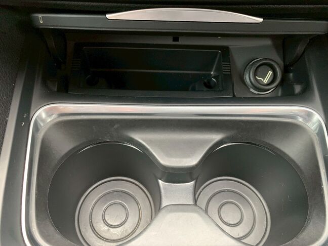 【点検整備】当社の点検整備は消耗品やオイル交換もしています。
点検箇所の写真やコンピューター診断の結果は全て写真を撮って保存してあります。ご安心ください。