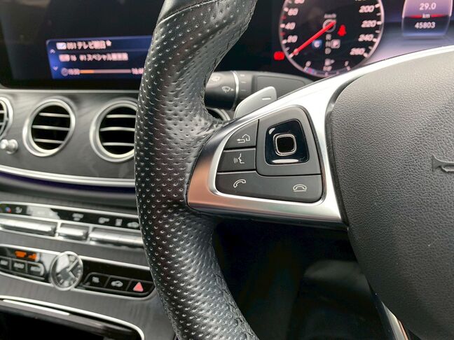 【お車探し】お客様のご要望に応じて、仕入れのプロがお客様と一緒にご希望のお車をお探しさせて頂くサービスをご提供しています。ご遠慮なくお申し出ください。