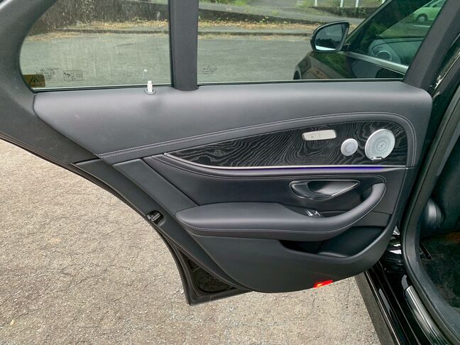 ご返信頂くと、当社の自社ローンの特徴について、詳しくご案内させて頂きますので、まずは公式LINEの友達登録をお願いします