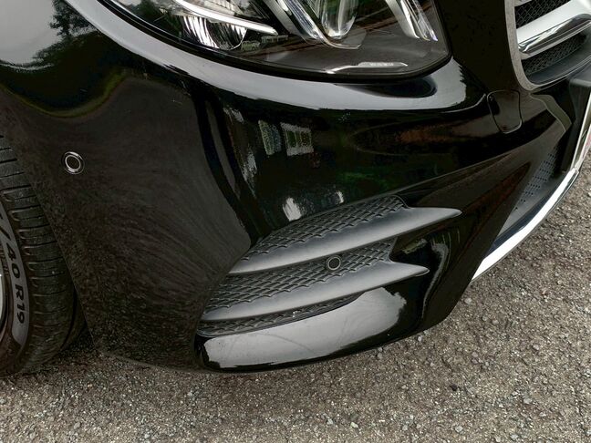 【点検整備】当社の点検整備は消耗品やオイル交換もしています。
点検箇所の写真やコンピューター診断の結果は全て写真を撮って保存してあります。ご安心ください。