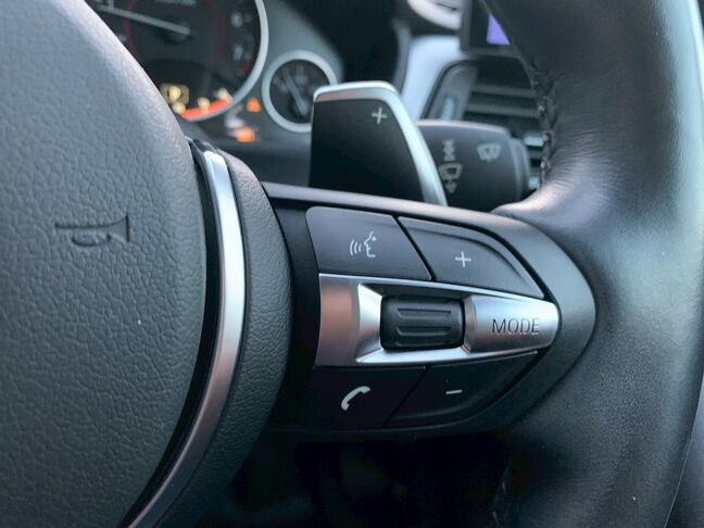 【お車探し】お客様のご要望に応じて、仕入れのプロがお客様と一緒にご希望のお車をお探しさせて頂くサービスをご提供しています。ご遠慮なくお申し出ください。