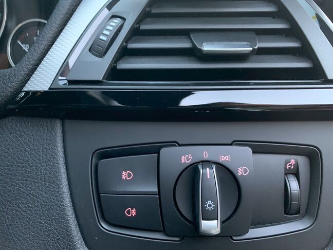 【点検整備】当社の点検整備は消耗品やオイル交換もしています。
点検箇所の写真やコンピューター診断の結果は全て写真を撮って保存してあります。ご安心ください