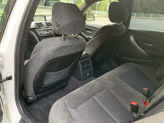 【友達追加の方法①】LINEで「@391tycna」を検索して友達追加できます。