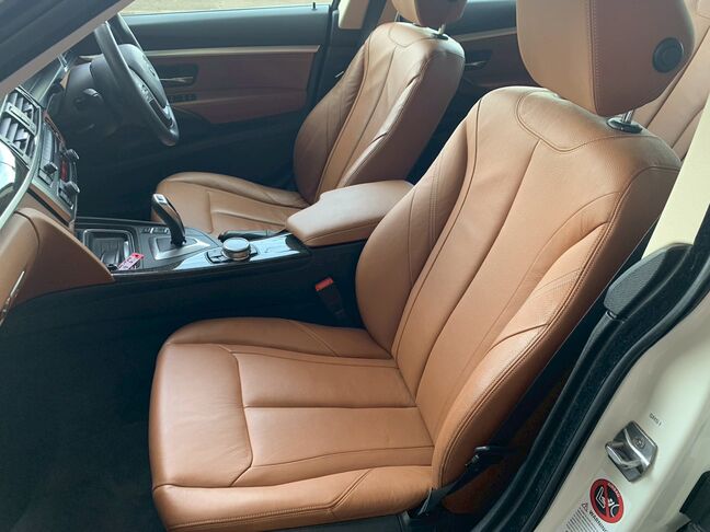 【お車探し】お客様のご要望に応じて、仕入れのプロがお客様と一緒にご希望のお車をお探しさせて頂くサービスをご提供しています。ご遠慮なくお申し出ください。