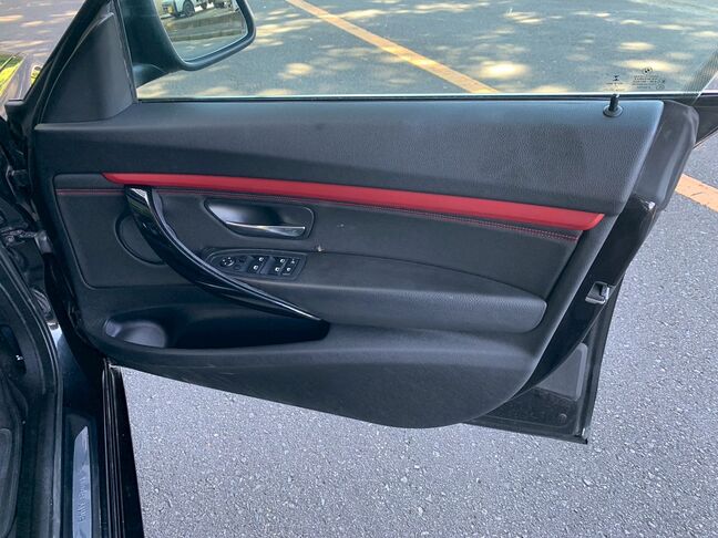 【お車探し】お客様のご要望に応じて、仕入れのプロがお客様と一緒にご希望のお車をお探しさせて頂くサービスをご提供しています。ご遠慮なくお申し出ください。