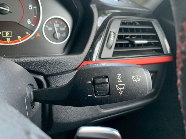 【お車探し】お客様のご要望に応じて、仕入れのプロがお客様と一緒にご希望のお車をお探しさせて頂くサービスをご提供しています。ご遠慮なくお申し出ください。