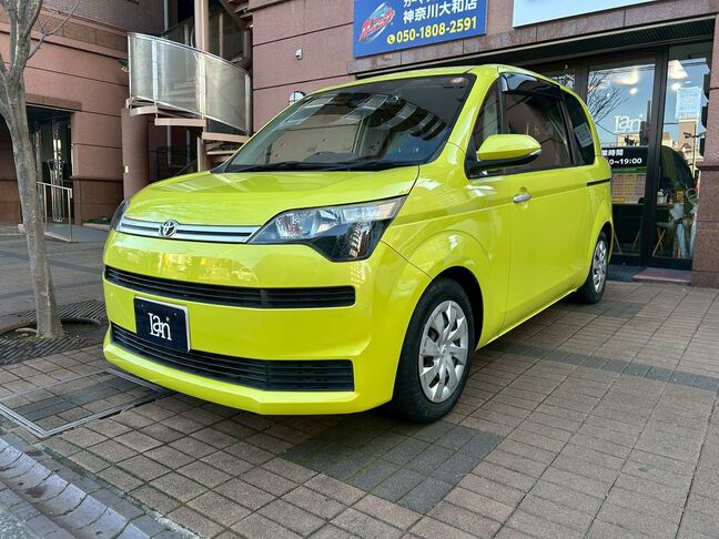 個性的なカラーと美しいフォルム！ 鮮やかなイエローのボディは、スペイド特有の左右非対称なデザインを一層際立たせています。【スペイド】