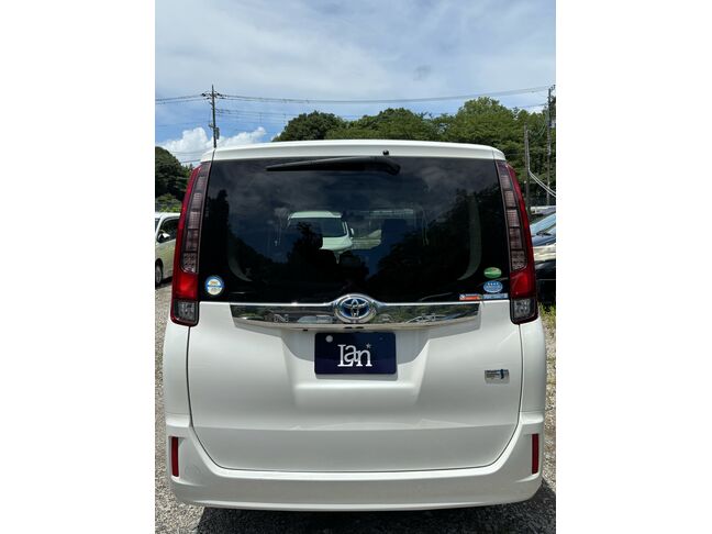 人気色の白色ボディ、大きな目立つ傷もなく綺麗な状態です！