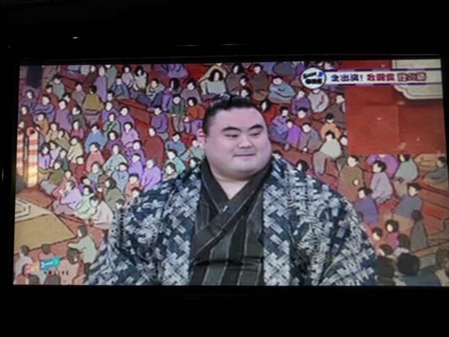 地デジTVチューナー内蔵！停車中の休憩時間も楽しく過ごせます。【ヴォクシー】