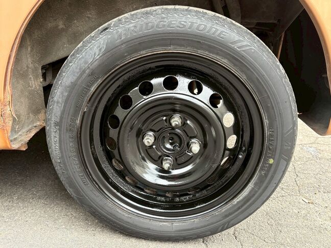 タイヤ＆ホイール、バッテリー等格安にてご提供致します。