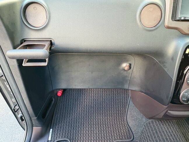 当店では、お急ぎのお客様に無料でレンタカーをお貸出ししております。ご契約後、即日引渡しOKです。