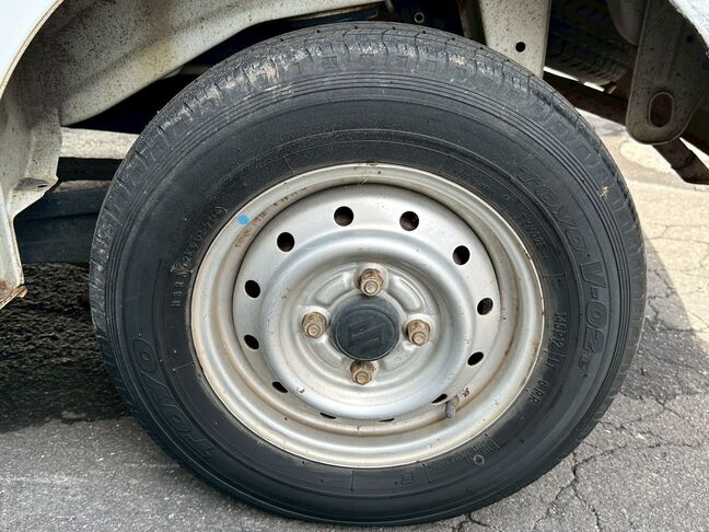 タイヤ＆ホイール、バッテリー等格安にてご提供致します。