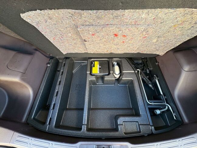 外装もとても綺麗です。是非一度店頭でご覧になってください。