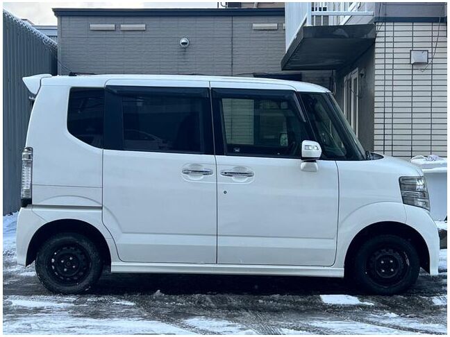 普通自動車なら、どんな状態のお車でも4万円以上でお引き受け致します。