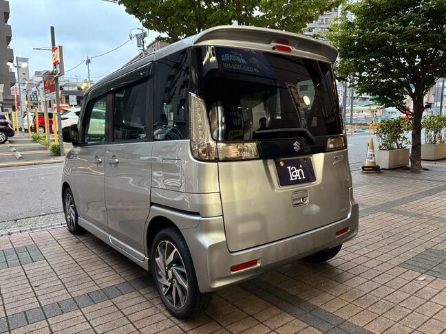 目立った傷もなく綺麗な状態が保たれております。【スペーシアカスタム】