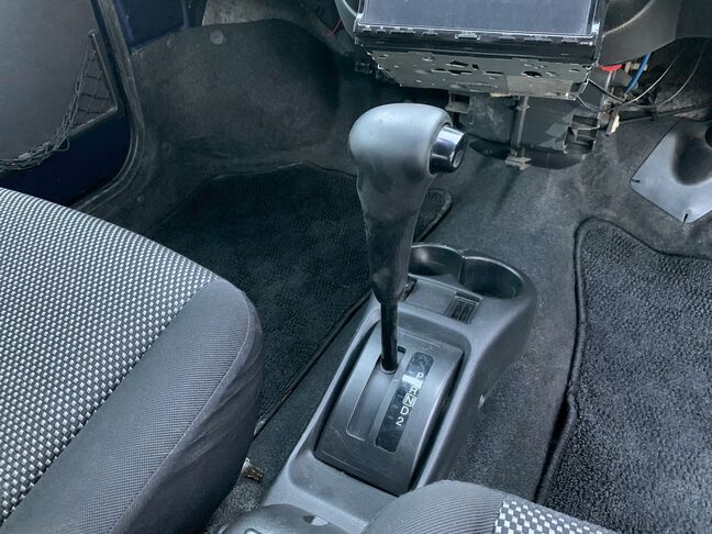 【友達追加の方法②】車両画像の2枚目のQRコードをLINEで読み込んで友達追加できます。