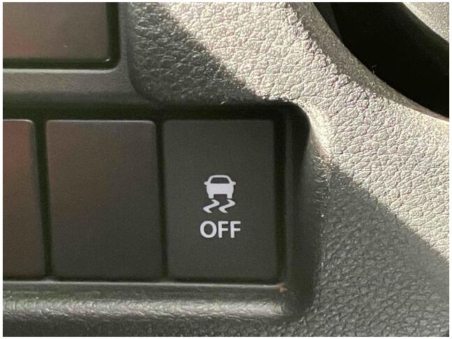 すぐにご来店頂けない場合や遠方にお住まいの方、車両状態の詳細が知りたい方はお気軽にご連絡下さい♪