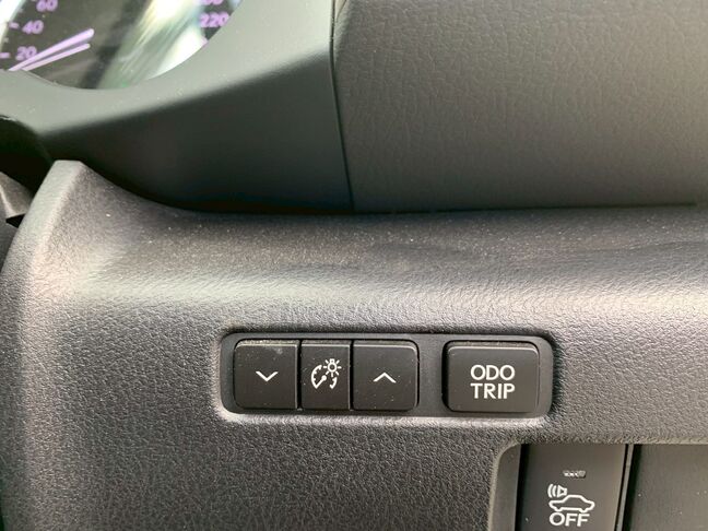 【友達追加の方法①】LINEで「@391tycna」を検索して友達追加できます。